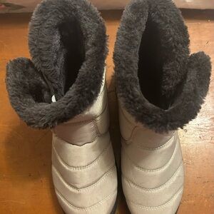 Winter boots